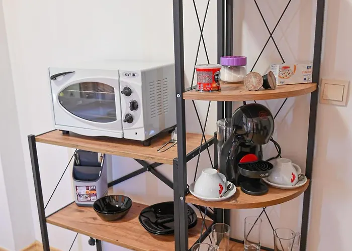 Charming With Mountain View - By Flat Mаnаger *